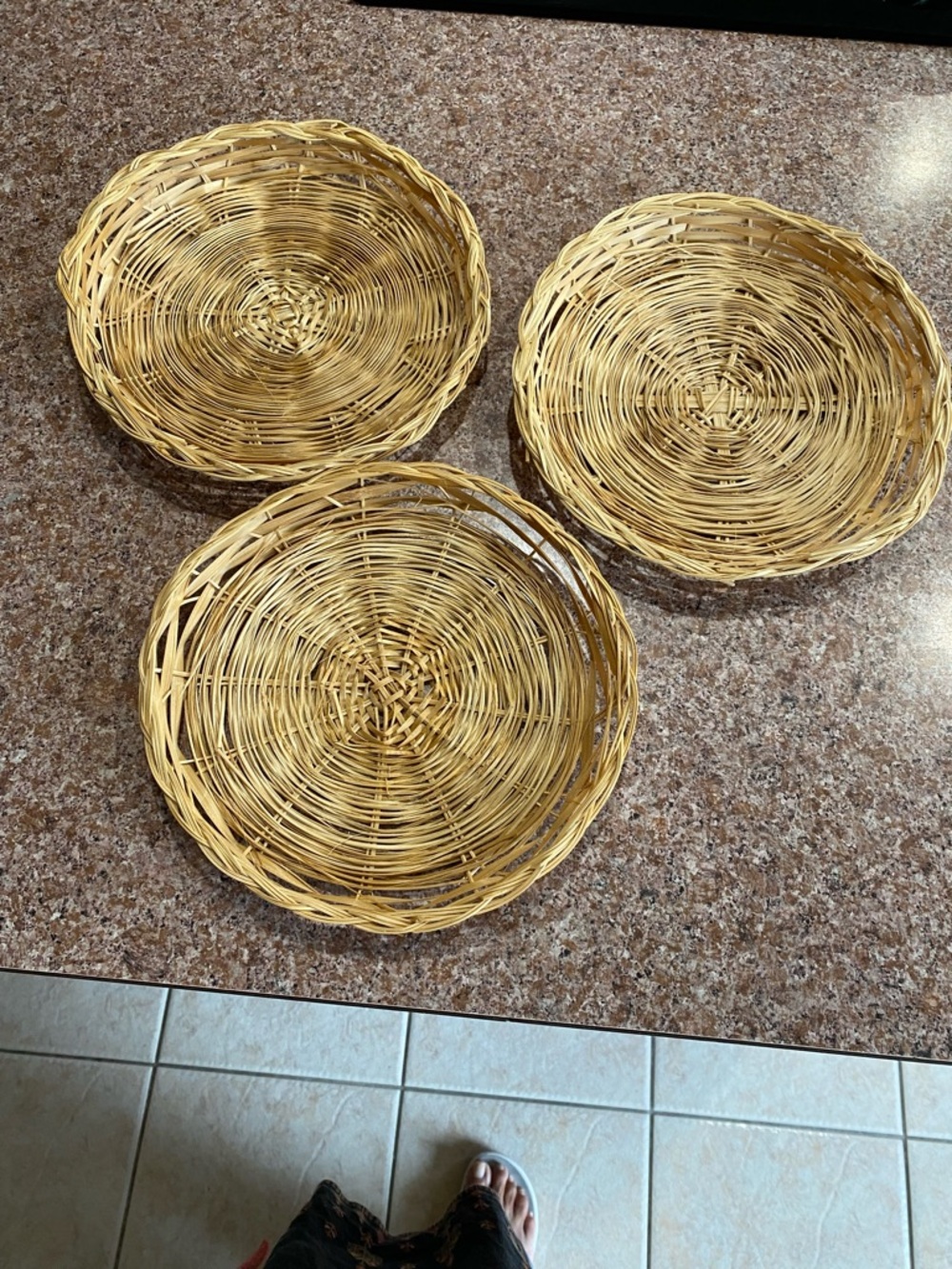 Woven Round Bread and Fruit Baskets - Natural Straw (Set of 3)